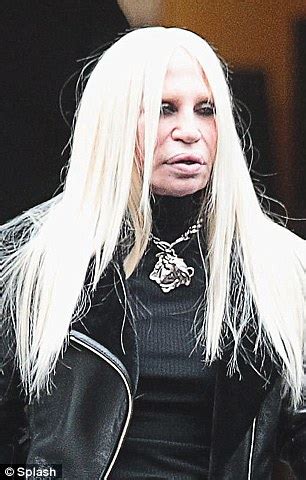 la donna versace|donatella versace without make up.